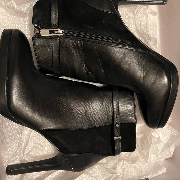 Black Antonio Melani Kingstan Booties with heel 7M - Picture 3 of 3